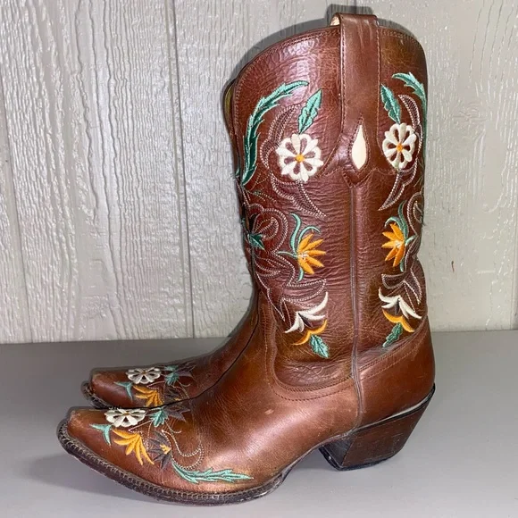 Embroidered Brown Western Boots - Picture 7 of 11